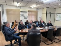Câmara acompanha assinatura para modernização da iluminação pública