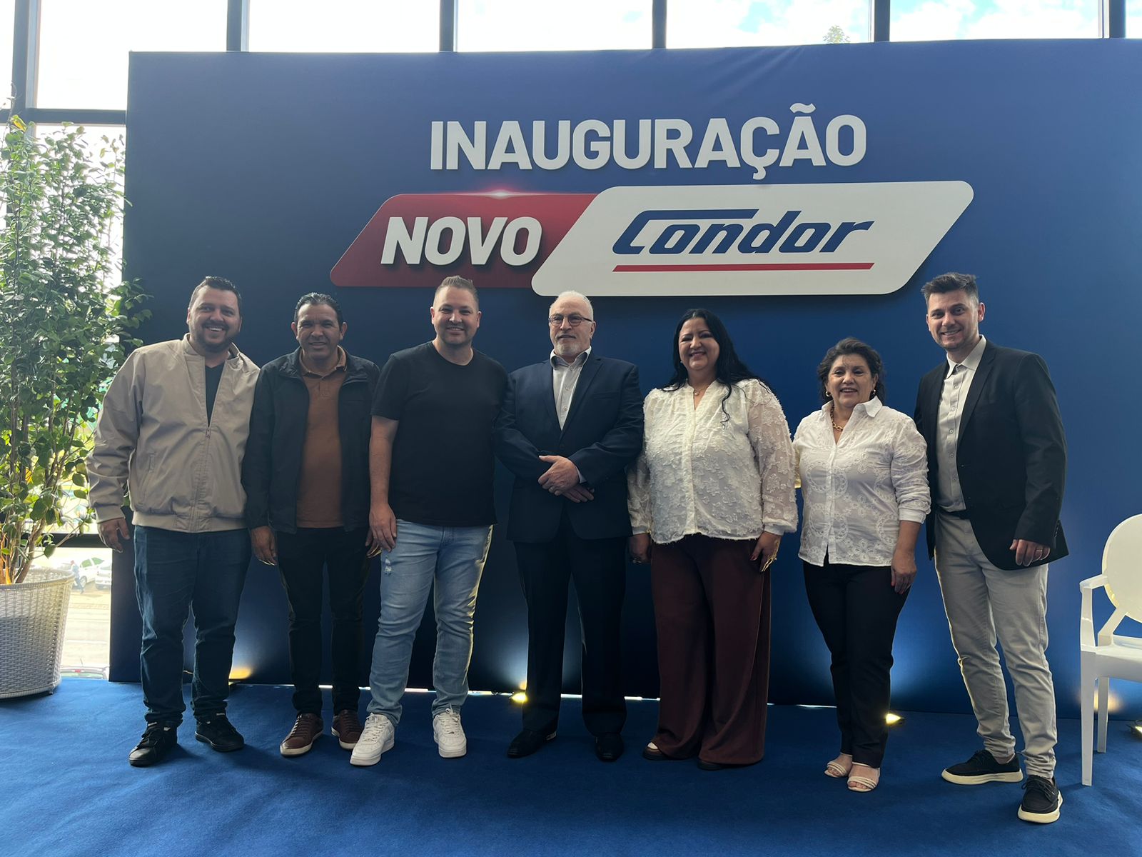 Legislativo acompanha inauguração do supermercado Condor