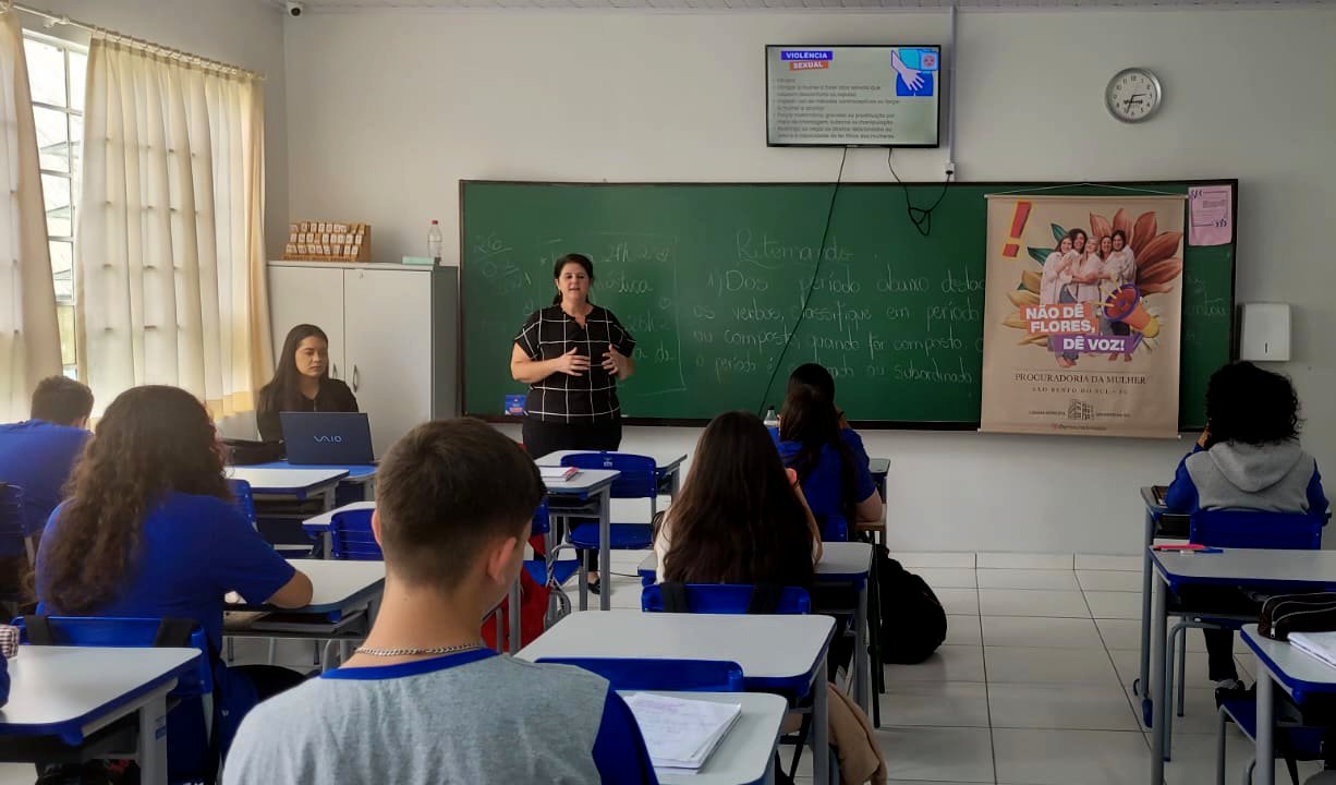 Palestras destacam importância do respeito às mulheres 