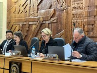 Vereadores aprovam tramitação de projetos durante reunião
