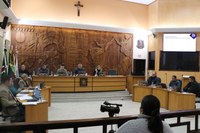  Vereadores se reúnem em mais uma sessão   